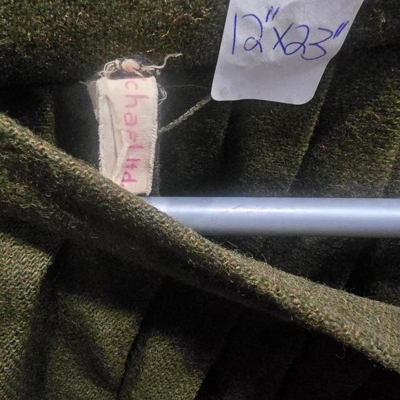 Women's true vintage moss green skirt no size see measurements pic 2 -24" - Picture 2 of 3